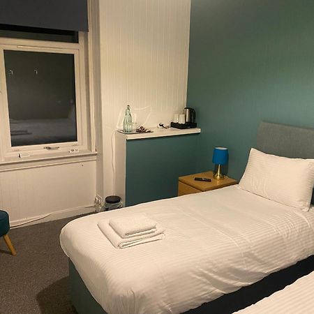 Queensberry Arms Hotel Kirkconnel Екстериор снимка
